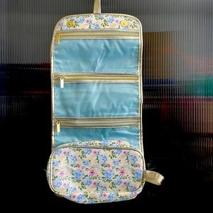 SOLD BRAND NEW FLORAL TRAVEL MAKEUP BAG